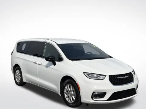 Photos of 2025 Chrysler Pacifica Select for sale in Kalamazoo, MI at Zeigler BMW of Kalamazoo