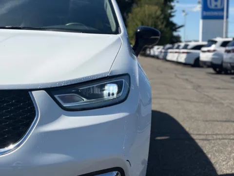 More photos of 2024 Chrysler Pacifica Touring L at Zeigler BMW of Kalamazoo, MI
