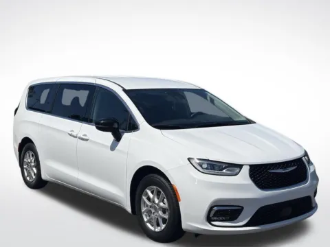 Photos of 2024 Chrysler Pacifica Touring L for sale in Kalamazoo, MI at Zeigler BMW of Kalamazoo