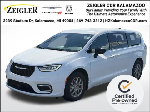 White 2025 Chrysler Pacifica Select for sale in Kalamazoo, MI