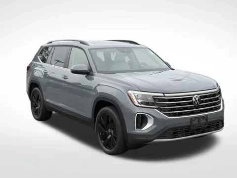 Photos of 2025 Volkswagen Atlas 2.0T SE w/Technology for sale in Kalamazoo, MI at Zeigler BMW of Kalamazoo