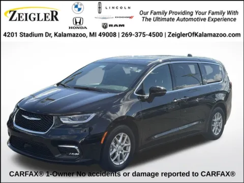 Black 2025 Chrysler Pacifica Select for sale in Kalamazoo, MI