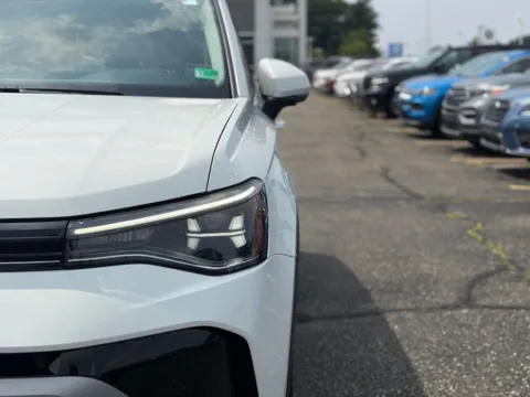 More photos of 2025 Volkswagen Taos 1.5T SE at Zeigler BMW of Kalamazoo, MI
