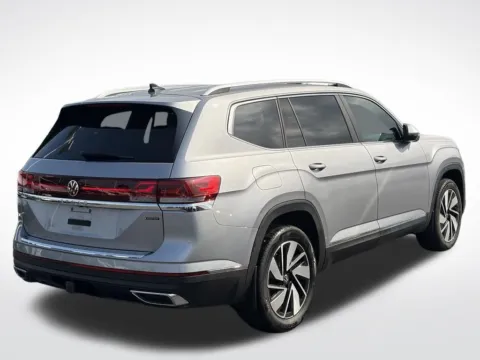 More photos of 2024 Volkswagen Atlas 2.0T SEL at Zeigler BMW of Kalamazoo, MI