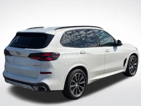 More photos of 2024 BMW X5 xDrive40i at Zeigler BMW of Kalamazoo, MI