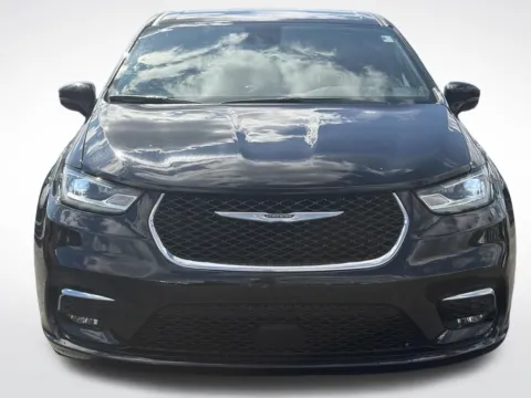 Another view of 2025 Chrysler Pacifica Select for sale in Kalamazoo, MI at Zeigler BMW of Kalamazoo