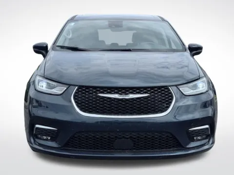 Photos of 2025 Chrysler Pacifica Select for sale in Kalamazoo, MI at Zeigler BMW of Kalamazoo