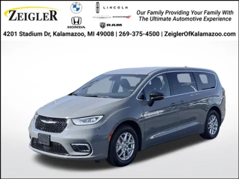 Gray 2025 Chrysler Pacifica Select for sale in Kalamazoo, MI