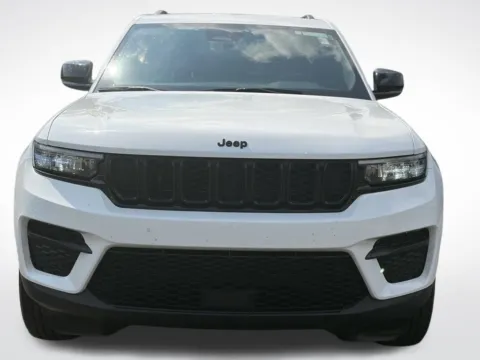 Another view of 2025 Jeep Grand Cherokee Altitude for sale in Kalamazoo, MI at Zeigler BMW of Kalamazoo