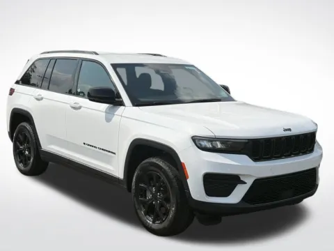 Another view of 2025 Jeep Grand Cherokee Altitude for sale in Kalamazoo, MI at Zeigler BMW of Kalamazoo