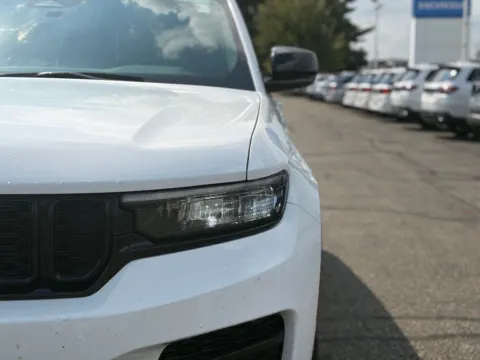More photos of 2025 Jeep Grand Cherokee Altitude at Zeigler BMW of Kalamazoo, MI