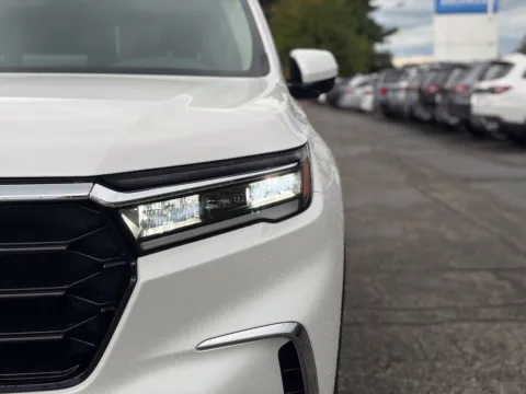 More photos of 2025 Honda Pilot Touring at Zeigler BMW of Kalamazoo, MI