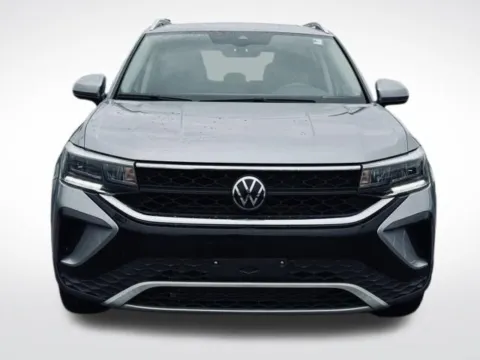 Photos of 2022 Volkswagen Taos 1.5T SE for sale in Kalamazoo, MI at Zeigler BMW of Kalamazoo