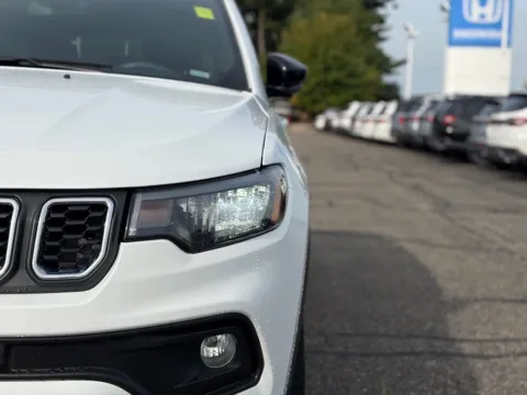 More photos of 2024 Jeep Compass Latitude at Zeigler BMW of Kalamazoo, MI