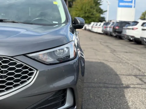 More photos of 2024 Ford Edge SEL at Zeigler BMW of Kalamazoo, MI