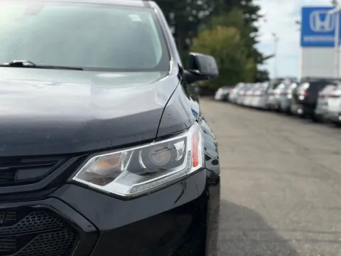 More photos of 2021 Chevrolet Traverse LS at Zeigler BMW of Kalamazoo, MI