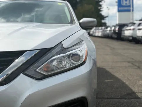 More photos of 2018 Nissan Altima 2.5 S at Zeigler BMW of Kalamazoo, MI