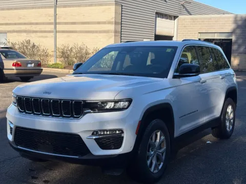 Photos of 2023 Jeep Grand Cherokee Limited for sale in Kalamazoo, MI at Zeigler BMW of Kalamazoo