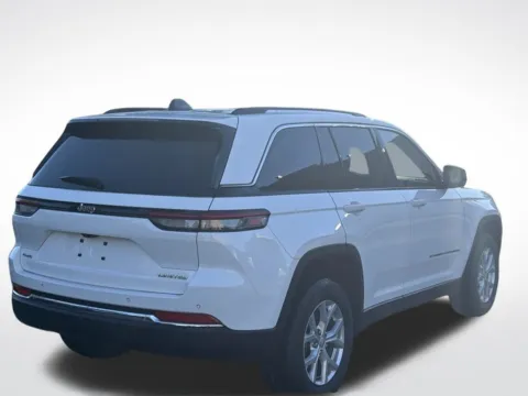 More photos of 2023 Jeep Grand Cherokee Limited at Zeigler BMW of Kalamazoo, MI