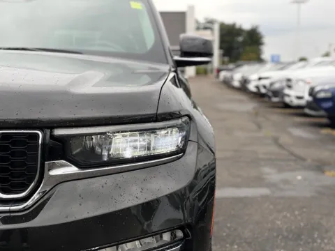 More photos of 2023 Jeep Grand Cherokee Limited at Zeigler BMW of Kalamazoo, MI