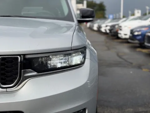 More photos of 2023 Jeep Grand Cherokee L Limited at Zeigler BMW of Kalamazoo, MI
