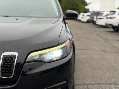 More photos of 2022 Jeep Cherokee Latitude Lux at Zeigler BMW of Kalamazoo, MI