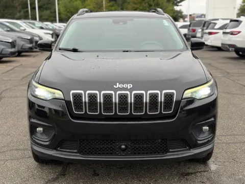 Another view of 2022 Jeep Cherokee Latitude Lux for sale in Kalamazoo, MI at Zeigler BMW of Kalamazoo