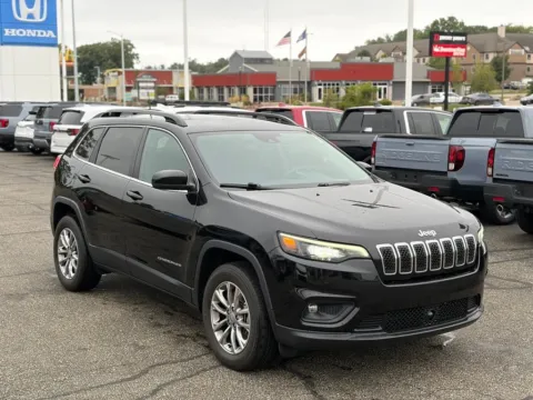 Photos of 2022 Jeep Cherokee Latitude Lux for sale in Kalamazoo, MI at Zeigler BMW of Kalamazoo