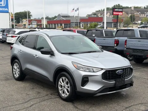Photos of 2023 Ford Escape Active for sale in Kalamazoo, MI at Zeigler BMW of Kalamazoo