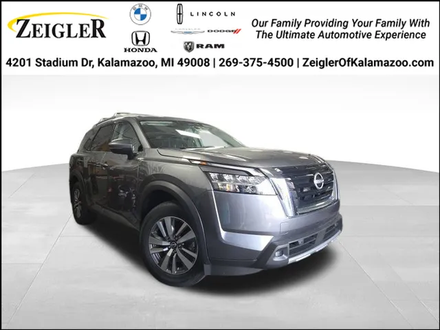 Used 2022 Nissan Pathfinder SL for sale in Kalamazoo, MI at