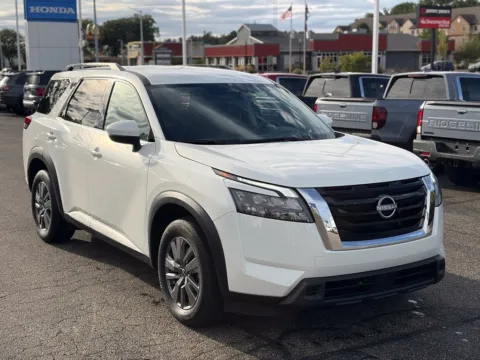 Photos of 2025 Nissan Pathfinder SV for sale in Kalamazoo, MI at Zeigler BMW of Kalamazoo
