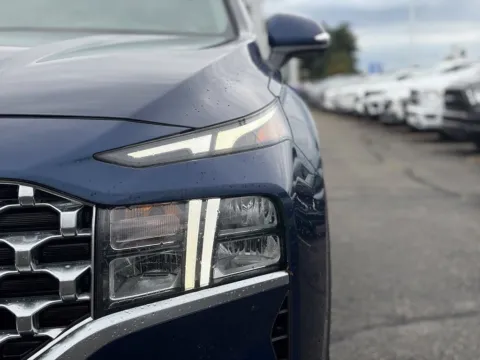 More photos of 2023 Hyundai Santa Fe SEL at Zeigler BMW of Kalamazoo, MI