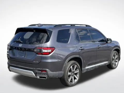 More photos of 2023 Honda Pilot Elite at Zeigler BMW of Kalamazoo, MI
