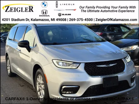 Silver 2024 Chrysler Pacifica Touring L for sale in Kalamazoo, MI