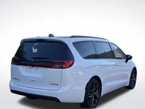 Another view of 2026 Chrysler Pacifica Limited for sale in Kalamazoo, MI at Zeigler BMW of Kalamazoo