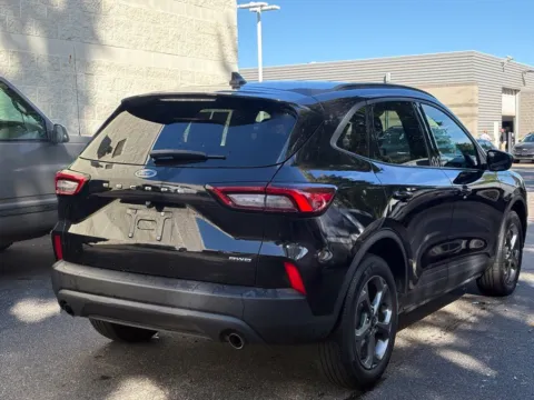 More photos of 2025 Ford Escape ST-Line Select at Zeigler BMW of Kalamazoo, MI