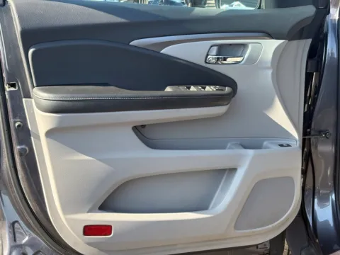 More photos of 2019 Honda Ridgeline RTL at Zeigler BMW of Kalamazoo, MI