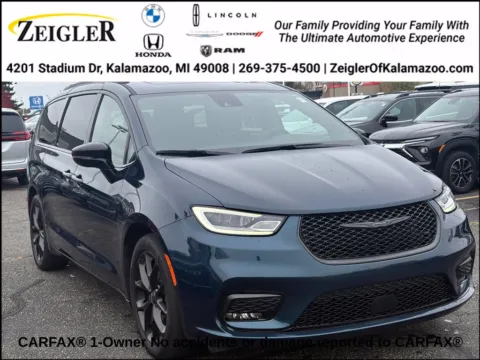 Blue 2025 Chrysler Pacifica Limited for sale in Kalamazoo, MI