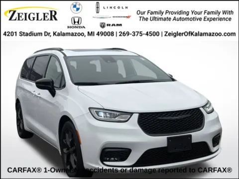 White 2025 Chrysler Pacifica Limited for sale in Kalamazoo, MI