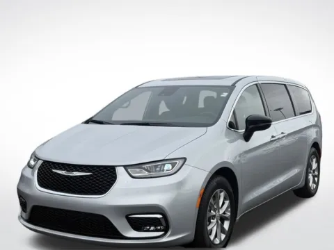 Photos of 2026 Chrysler Pacifica Limited for sale in Kalamazoo, MI at Zeigler BMW of Kalamazoo