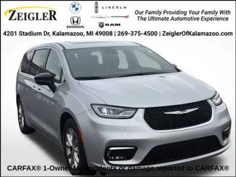 Silver 2026 Chrysler Pacifica Limited for sale in Kalamazoo, MI
