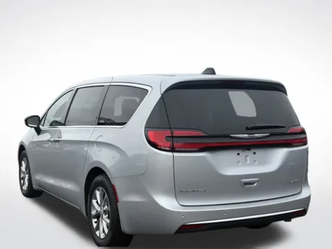 Another view of 2026 Chrysler Pacifica Limited for sale in Kalamazoo, MI at Zeigler BMW of Kalamazoo
