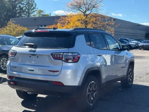 More photos of 2025 Jeep Compass Trailhawk at Zeigler BMW of Kalamazoo, MI