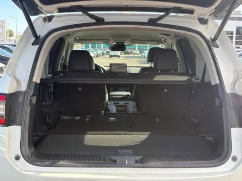 More photos of 2025 Honda Pilot EX-L at Zeigler BMW of Kalamazoo, MI