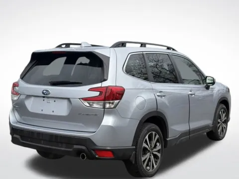 More photos of 2023 Subaru Forester Limited at Zeigler BMW of Kalamazoo, MI