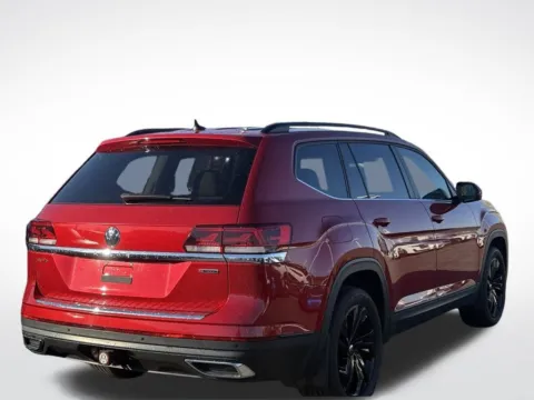 Another view of 2022 Volkswagen Atlas 3.6L V6 SE w/Technology for sale in Kalamazoo, MI at Zeigler BMW of Kalamazoo