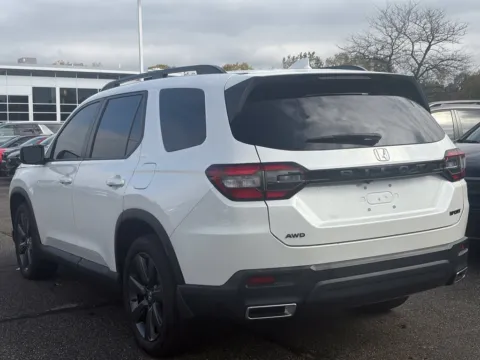 Another view of 2025 Honda Pilot Sport for sale in Kalamazoo, MI at Zeigler BMW of Kalamazoo