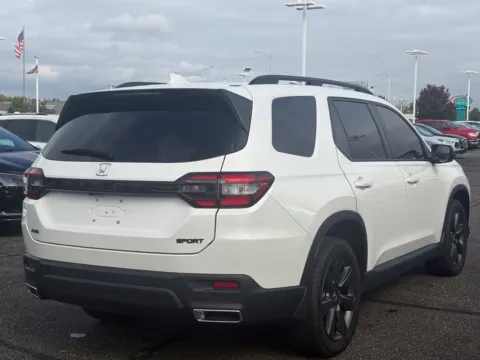 More photos of 2025 Honda Pilot Sport at Zeigler BMW of Kalamazoo, MI