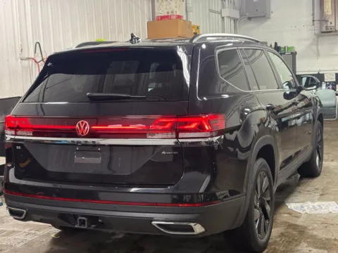 More photos of 2025 Volkswagen Atlas 2.0T SE w/Technology at Zeigler BMW of Kalamazoo, MI