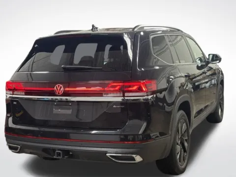 More photos of 2025 Volkswagen Atlas 2.0T SE w/Technology at Zeigler BMW of Kalamazoo, MI